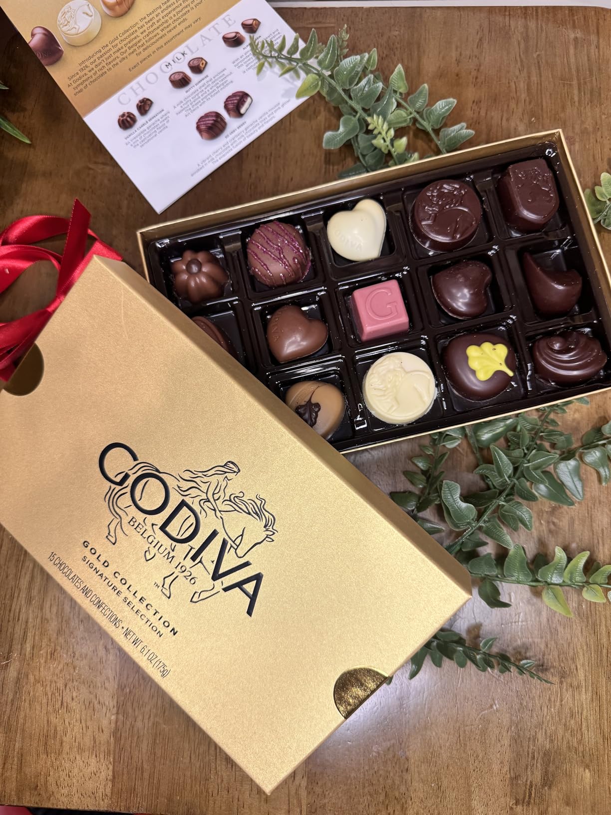 Godiva Red Bow Gold Assorted Chocolate Gift Box, Belgian Dark and Milk Chocolates with Pralinés, Ganaches & Caramels, Gourmet Holiday Gift, Non-GMO & Kosher, 15 Pc Customer Review Godiva Red Bow Gold Assorted Chocolate Gift Box, Belgian Dark and Milk Chocolates with Pralinés, Ganaches & Caramels, Gourmet Holiday Gift, Non-GMO & Kosher, 15 Pc - Customer Photo 1