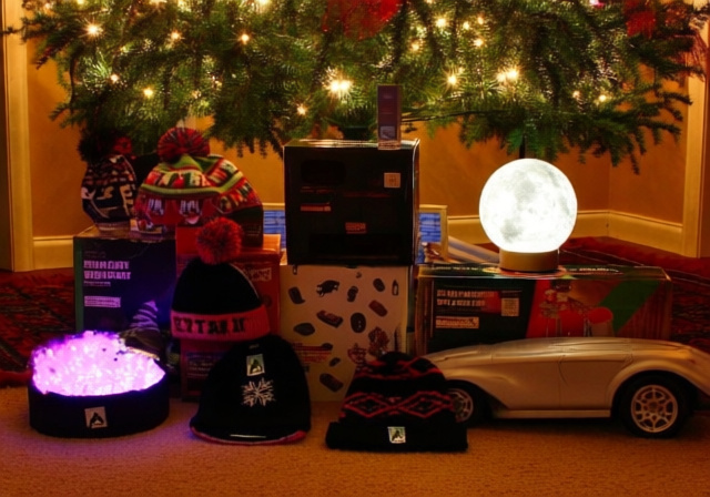 Inexpensive Christmas Gifts: 15 Best Budget-Friendly Presents That Don't Feel Cheap [cy] - PropelRC