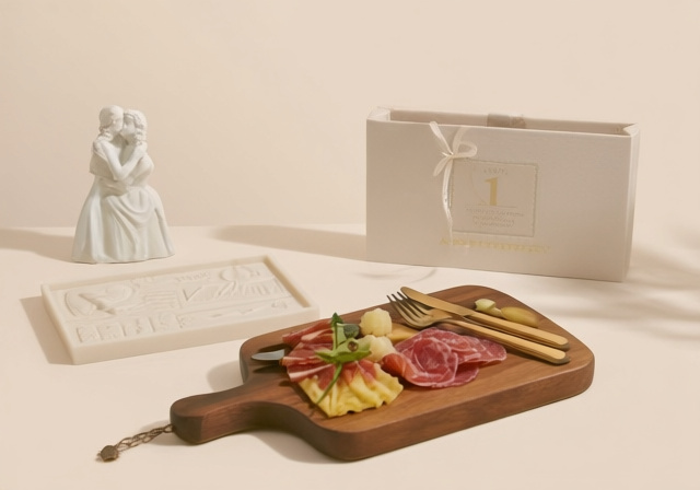 Anniversary Gifts For Friends: 12 Thoughtful Presents That Celebrate Their Love - PropelRC