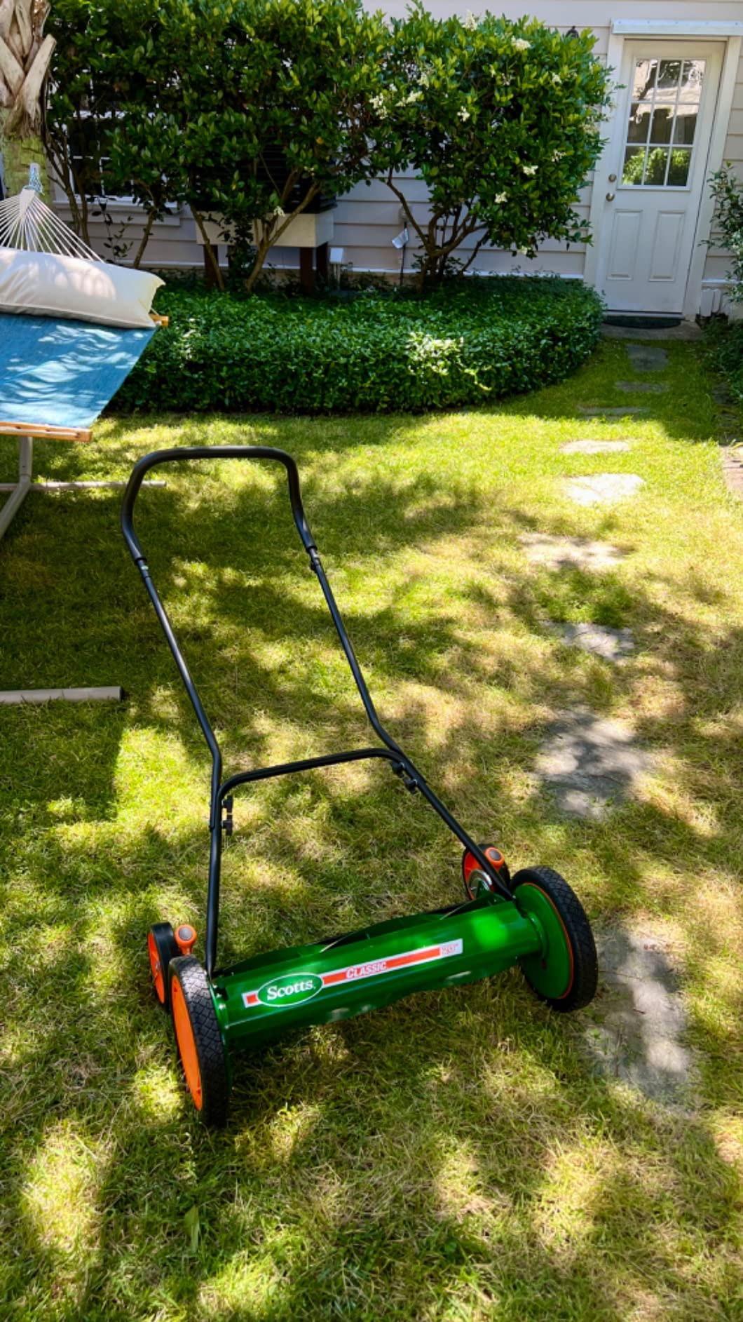 Scotts Outdoor Power Tools 2000-20S 20-Inch 5-Blade Classic Push Reel Lawn Mower, Green - Customer Photo 3