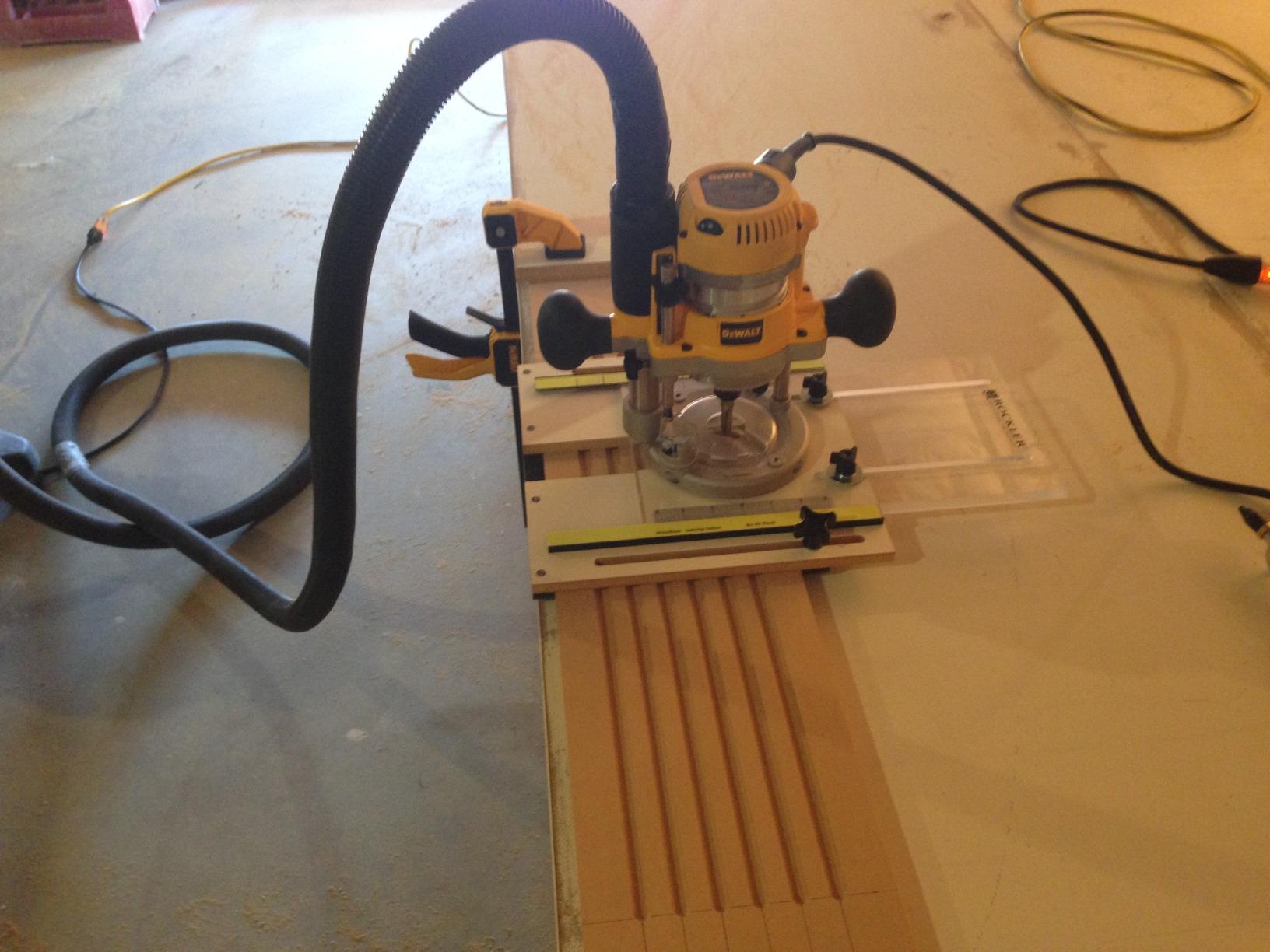 DEWALT Router Fixed/Plunge Base Kit, Variable Speed, 12-Amp, 2-1/4-HP (DW618PK) - Customer Photo 3
