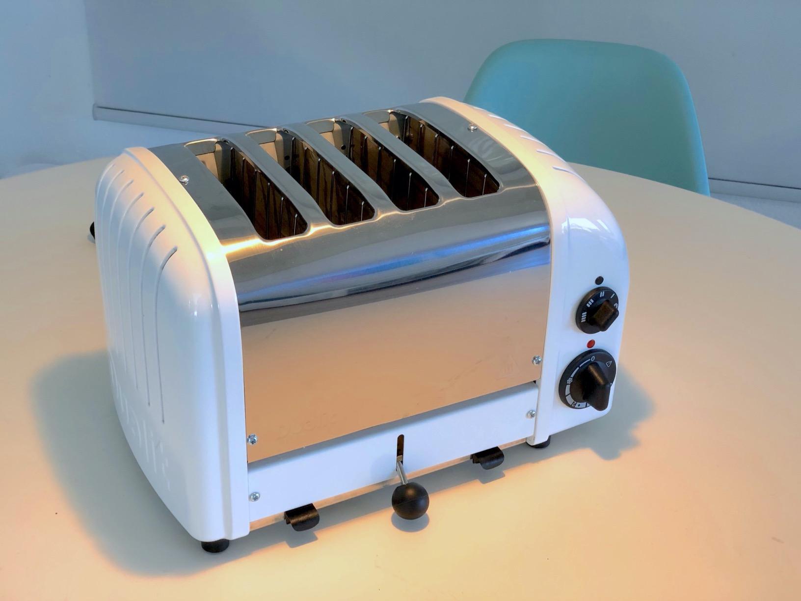 Dualit Classic 4 Slice NewGen Toaster - Stainless Steel - Hand Built in the UK - Customer Photo 2