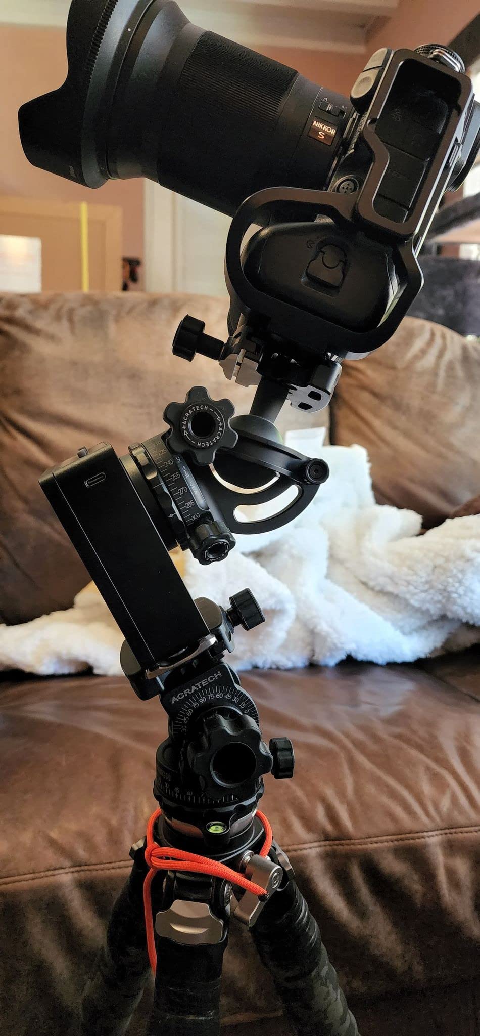 Acratech Ultimate Ballhead with Quick Release, Detent Pin, with Left Sided Rubber Main, and Pan Knobs, Supports 25 lbs. - Customer Photo 1