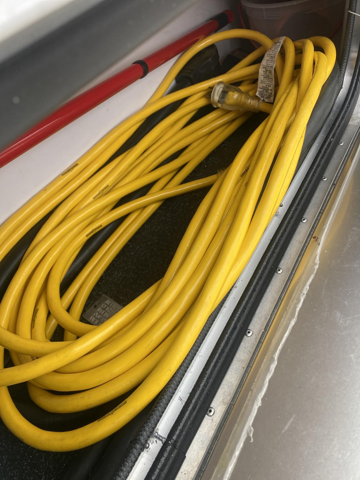 Southwire Yellow Jacket Extra Heavy Duty Extension Cord - Power Cable for Outdoor Tools & Equipment - 10 Gauge SJTW with Lighted End & Molded Plug - 50 Foot - Customer Photo 1