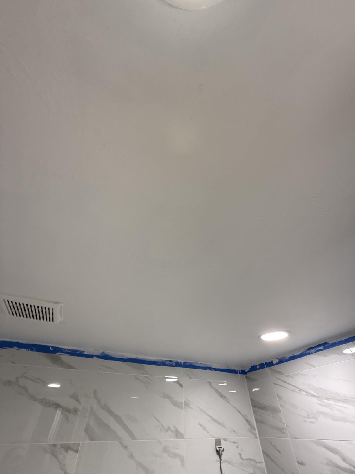 Zinsser 02774 PERMA-WHITE Mold & Mildew Proof Interior Paint, Quart, Eggshell White - Customer Photo 2