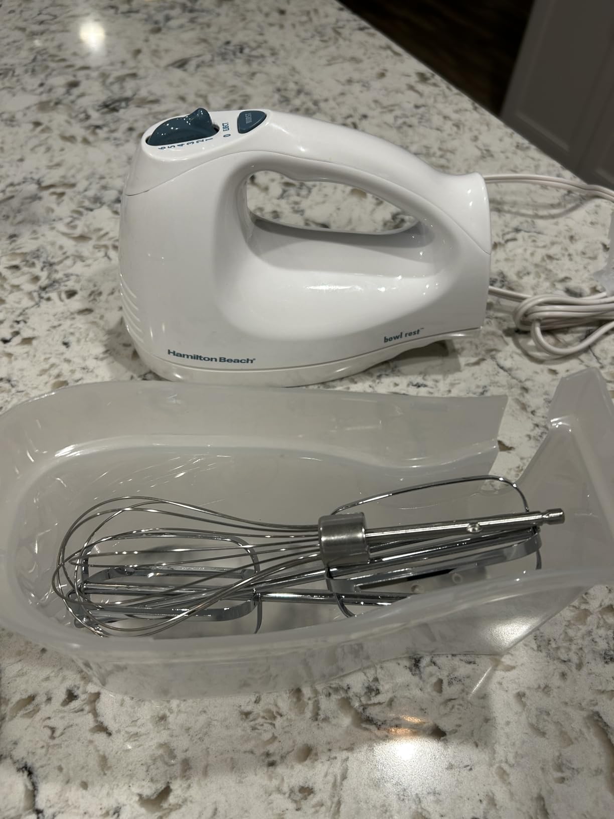 Hamilton Beach 6-Speed Electric Hand Mixer with Whisk, Traditional Beaters, Snap-On Storage Case, 250 Watts, White - Customer Photo 1