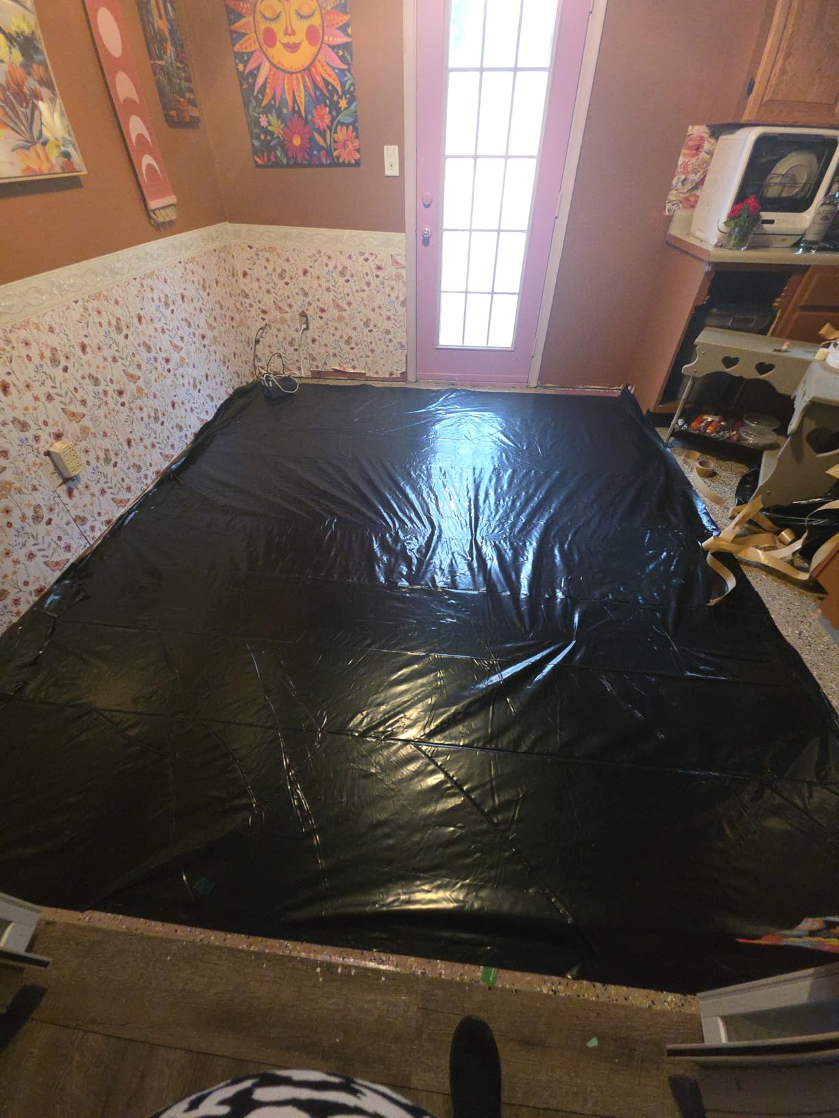 ROBERTS 70-115 Moisture Barricade Underlayment Film, for Vinyl, Laminate SPC, Engineered Wood Floors, 6 mil. Thick, Polyethylene, 120 Sq. Foot Roll, Black - Customer Photo 1