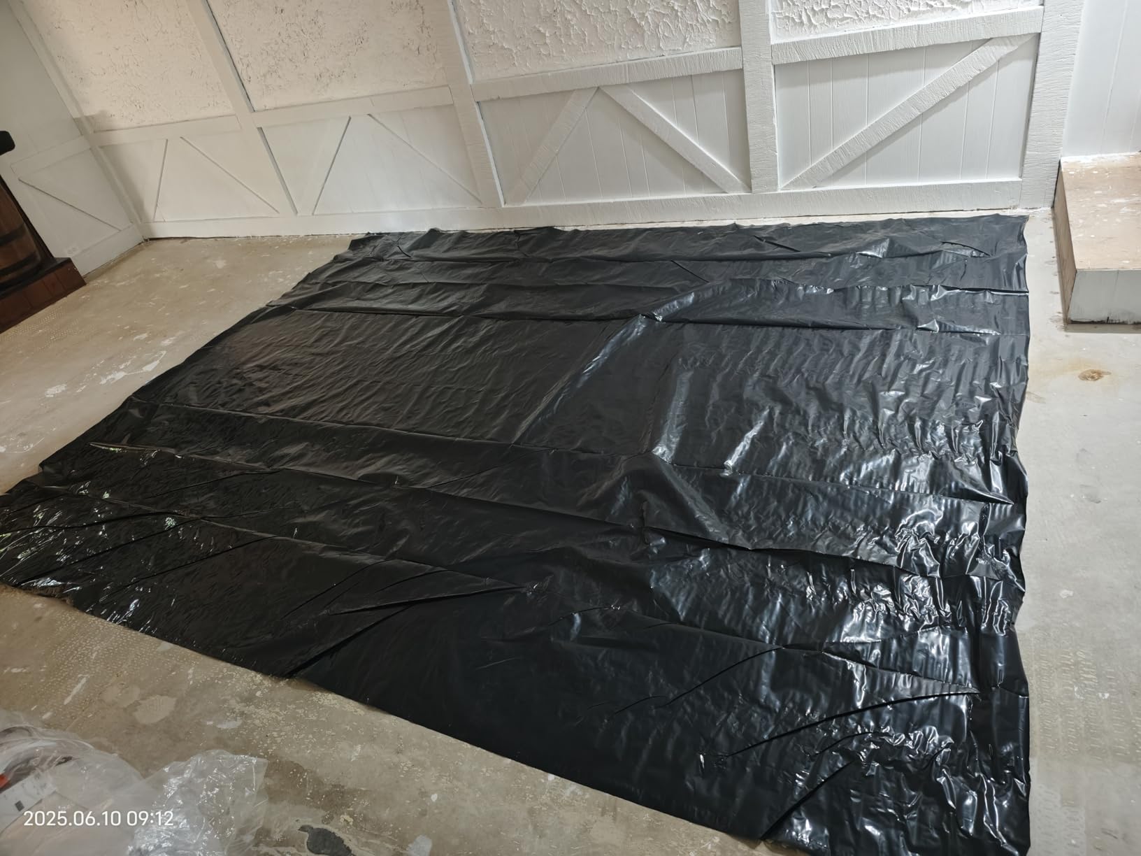 ROBERTS 70-115 Moisture Barricade Underlayment Film, for Vinyl, Laminate SPC, Engineered Wood Floors, 6 mil. Thick, Polyethylene, 120 Sq. Foot Roll, Black - Customer Photo 2