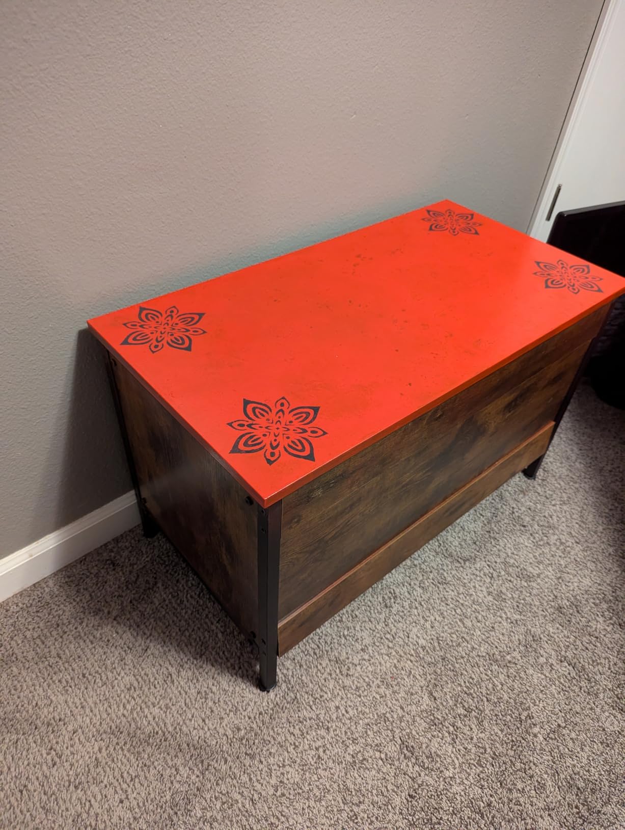 Rust-Oleum 334048 Painter's Touch 2X Ultra Cover Spray Paint, 12 oz, Gloss White Customer Review Rust-Oleum 334048 Painter's Touch 2X Ultra Cover Spray Paint, 12 oz, Gloss White - Customer Photo 2