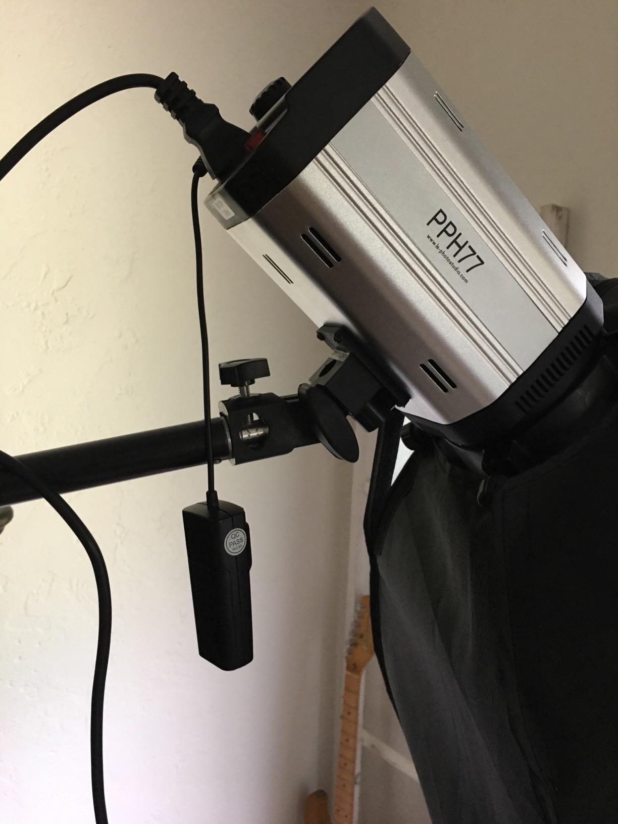 Neewer 16 channels RT-16 Wireless Studio Flash Trigger, Compatible with Neewer S101-300W, S101-400W, S101-300W PRO, S101-400W PRO and Other Studio Lights Customer Review Neewer 16 channels RT-16 Wireless Studio Flash Trigger, Compatible with Neewer S101-300W, S101-400W, S101-300W PRO, S101-400W PRO and Other Studio Lights - Customer Photo 1