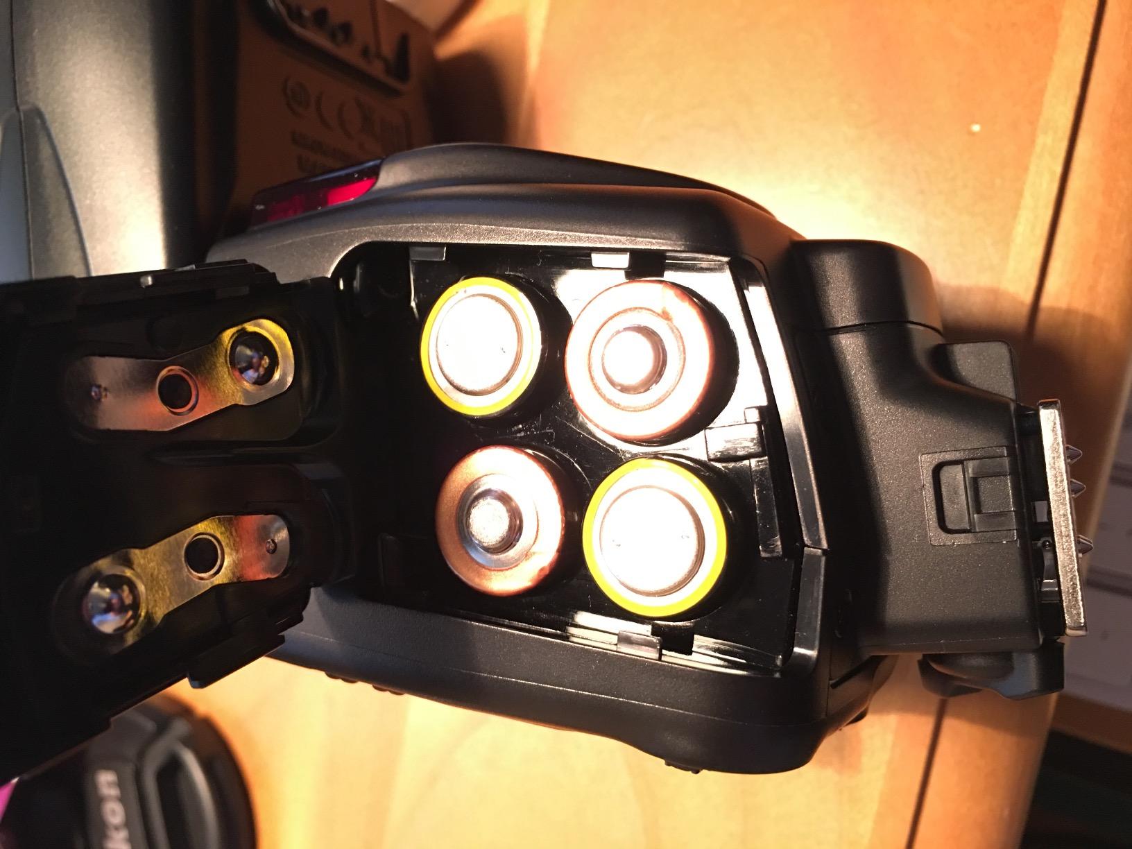 Nikon SB-700 AF Speedlight Flash for Nikon Digital SLR Cameras, Standard Packaging - Customer Photo 1