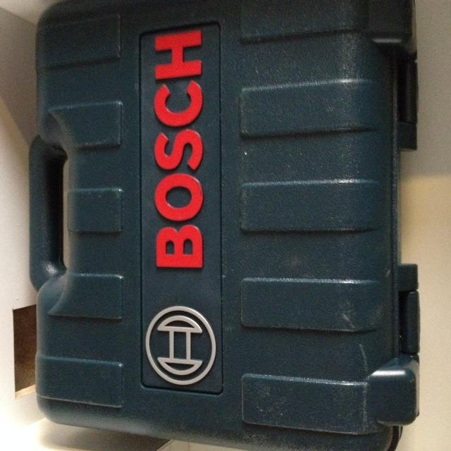 BOSCH Top-Handle Jig Saw 7.0 Amp, 3,100 SPM, 45 Degree Beveled Cuts, Variable-Speed Control, Ergonomic Design, Corded (JS470E) - Customer Photo 3