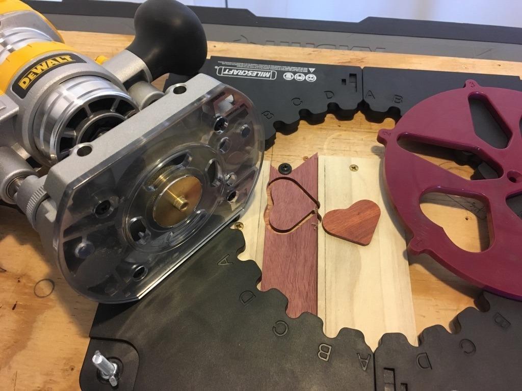 DEWALT Router Fixed/Plunge Base Kit, Variable Speed, 1.25-HP Max Torque (DWP611PK) - Customer Photo 2