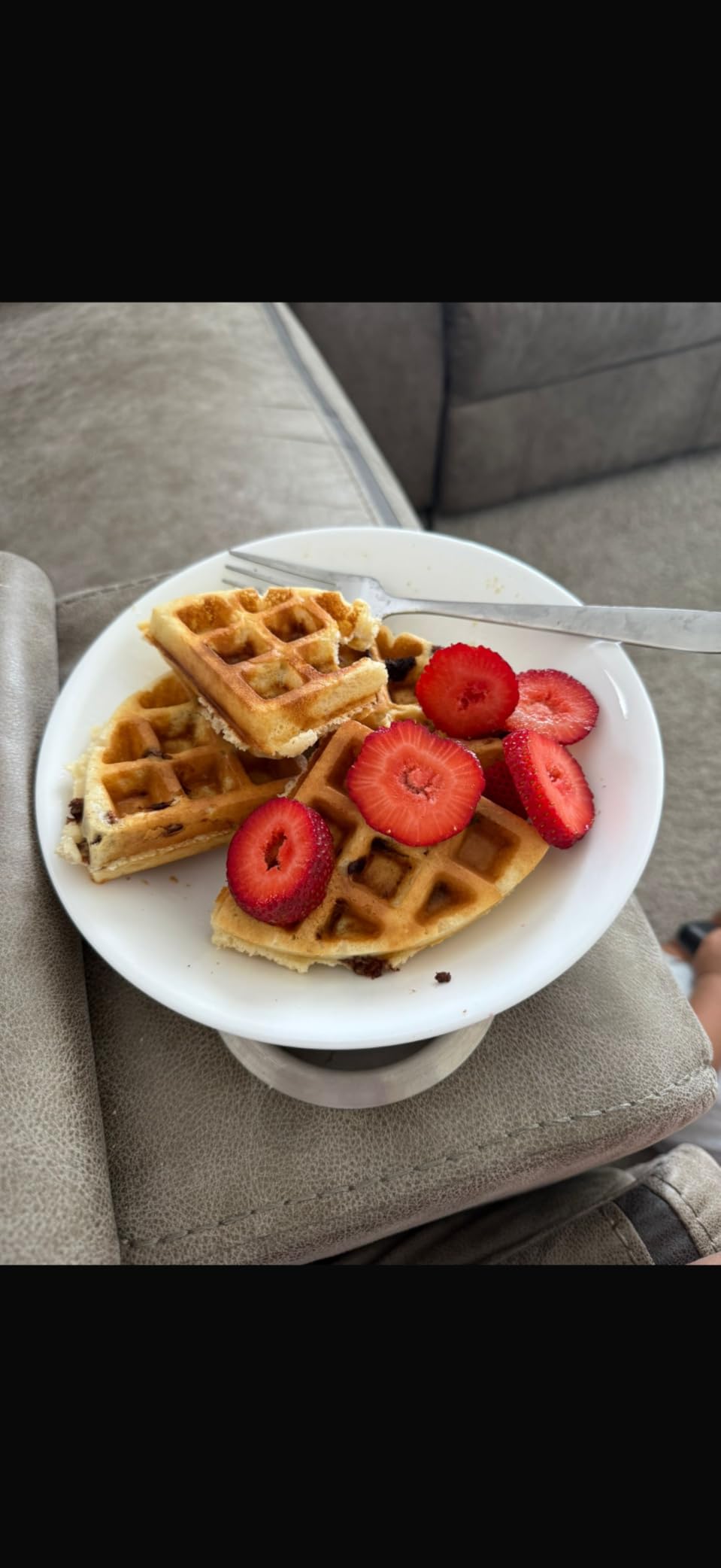 bella Classic Rotating Belgian Waffle Maker with Nonstick Plates, Removable Drip Tray, Adjustable Browning Control and Cool Touch Handles, Black - Customer Photo 2