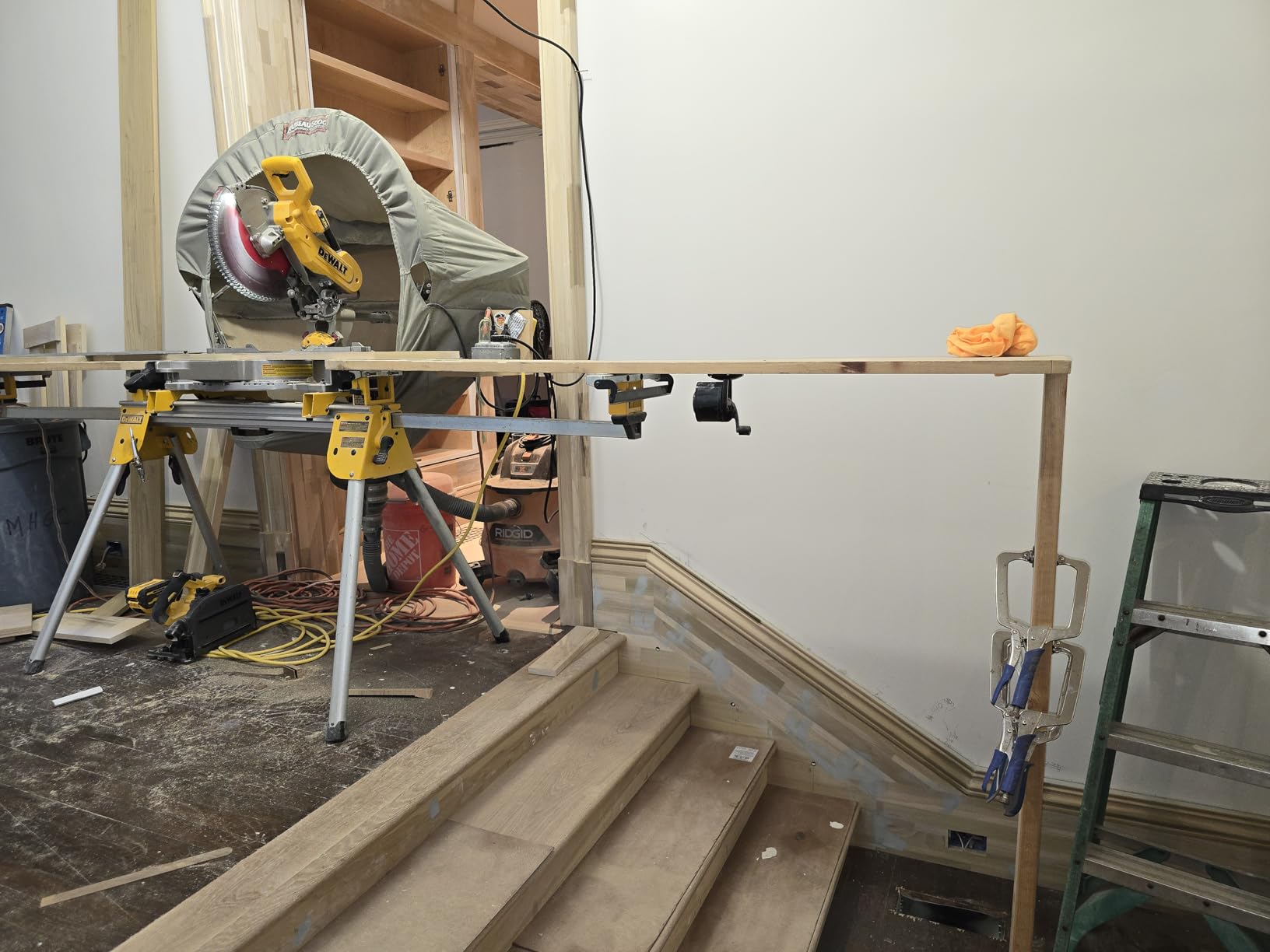 DEWALT Miter Saw, 12-inch Double Bevel Sliding Compound Miter Saw with XPS LED Shadow Light System, Includes Blade Wrench, Material Clamp and Dust Bag (DWS780) - Customer Photo 2