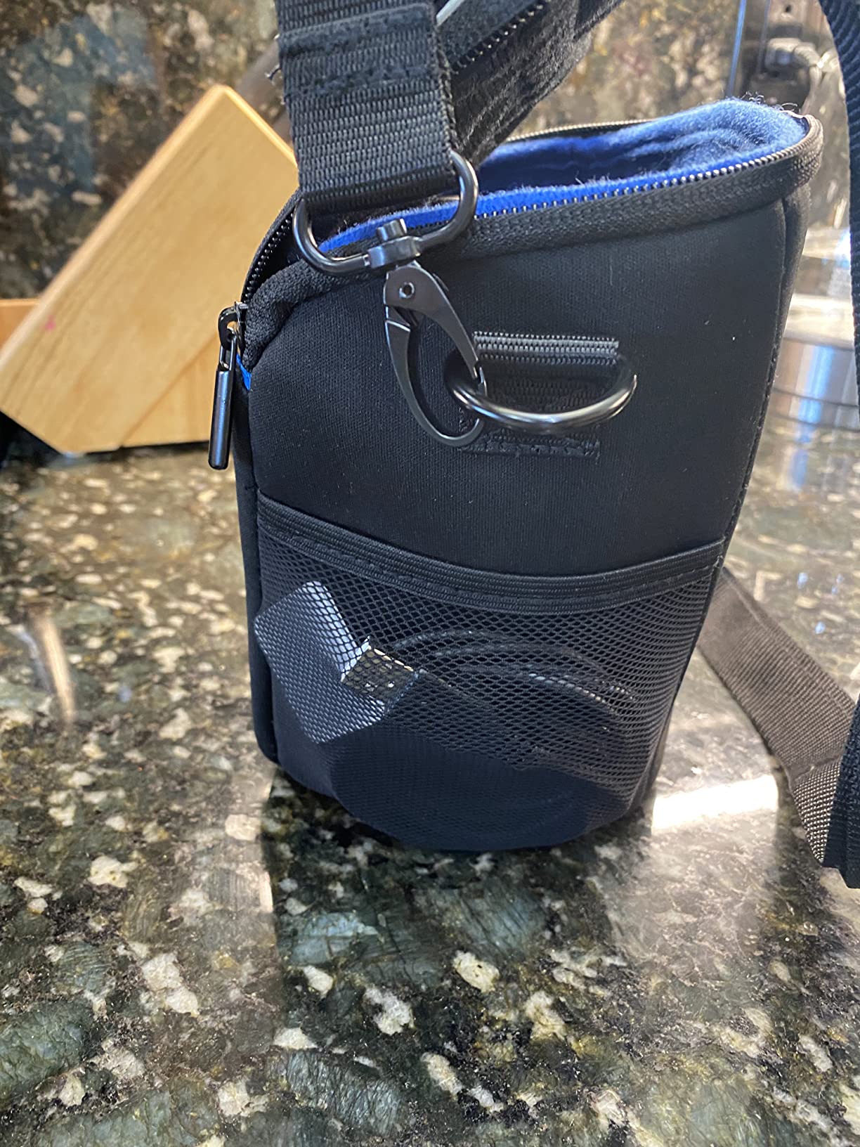 USA Gear DSLR Camera Case for Men and Women with Top Loading Accessibility, Adjustable Shoulder, Small Camera Sling Bag, Travel Padded Handle - Camera Holster Bag for Nikon, Canon, Panasonic (Black) Customer Review USA Gear DSLR Camera Case for Men and Women with Top Loading Accessibility, Adjustable Shoulder, Small Camera Sling Bag, Travel Padded Handle - Camera Holster Bag for Nikon, Canon, Panasonic (Black) - Customer Photo 2