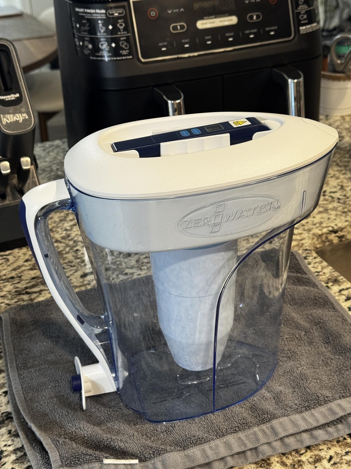 ZeroWater 10-Cup Ready-Pour 5-Stage Water Filter Pitcher 0 TDS for Improved Tap Water Taste - IAPMO Certified to Reduce Lead, Chromium, and PFOA/PFOS - Customer Photo 1