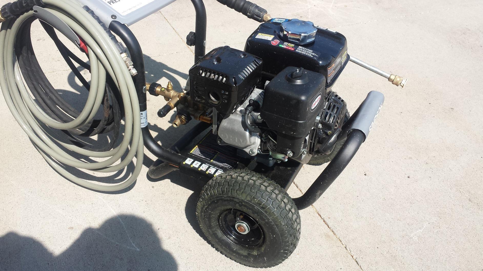SIMPSON Cleaning PS3228 PowerShot 3300 PSI Gas Pressure Washer, 2.5 GPM, Honda GX200 Engine, Includes Spray Gun and Extension Wand, 5 QC Nozzle Tips, 5/16-inch x 25-foot MorFlex Hose, 49-State - Customer Photo 2