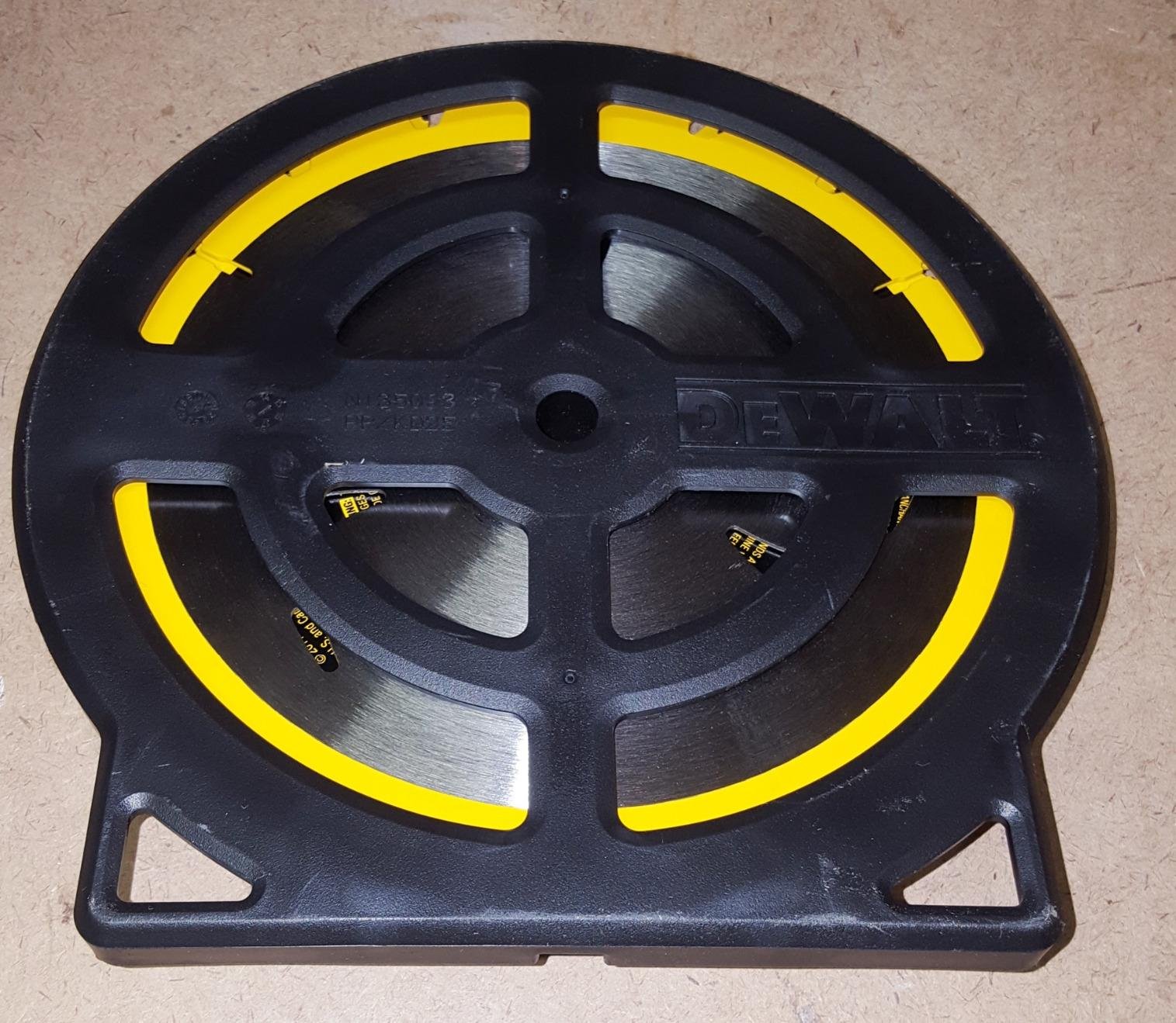 DEWALT Circular Saw, 7-1/4 inch, Pivoting with up to 57 Degree Bevel, Corded (DWE575SB) - Customer Photo 5