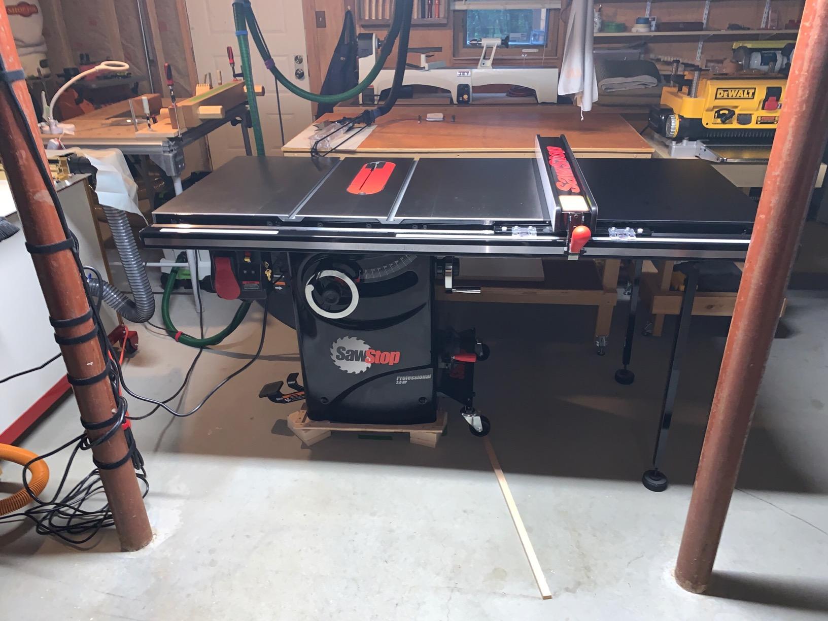 SAWSTOP 10-Inch Professional Cabinet Saw, 3-HP, 36-Inch Professional TGlide Fence System (PCS31230-TGP236) - Customer Photo 2