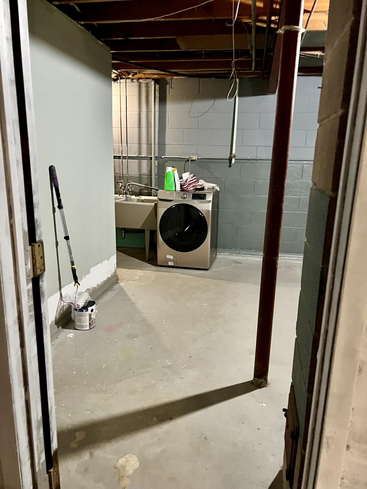 KILZ Basement and Masonry Waterproofing Paint, Interior/Exterior, White, 1 Gallon - Customer Photo 2