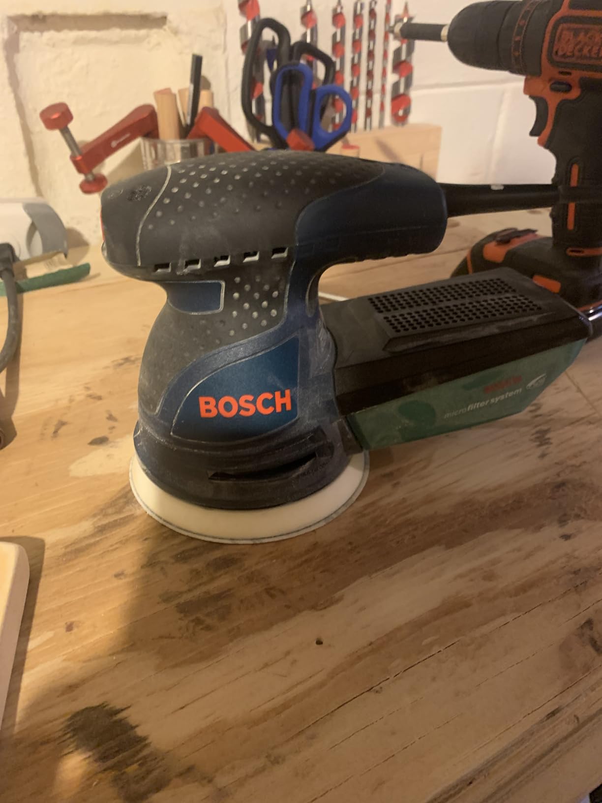 BOSCH ROS20VSC Palm Sander 2.5 Amp 5 Inch Corded Variable Speed Random Orbital Sander, Polisher Kit with Dust Collector and Soft Carrying Bag - Customer Photo 1