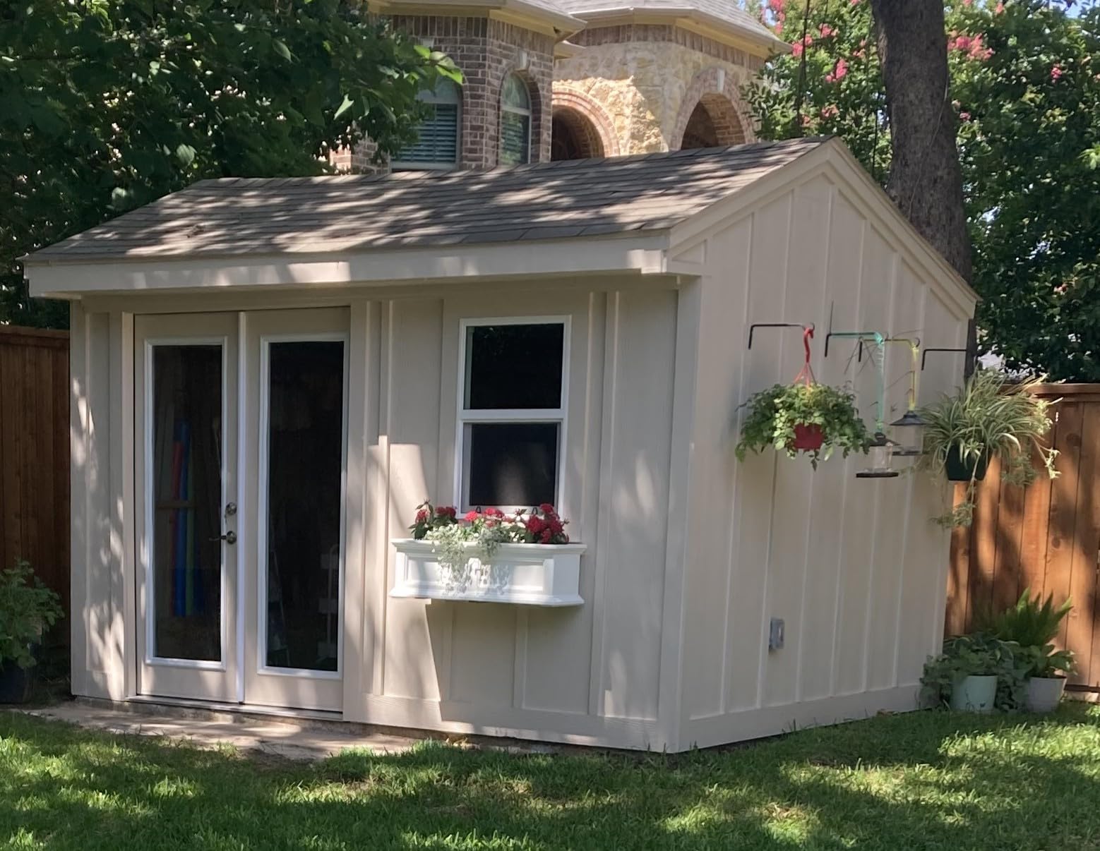 Mayne Fairfield 4-Foot Window Box – Self-Watering, Weather-Resistant Planter for Flowers – Durable Design for Outdoor Use, Perfect for Windows - Customer Photo 1