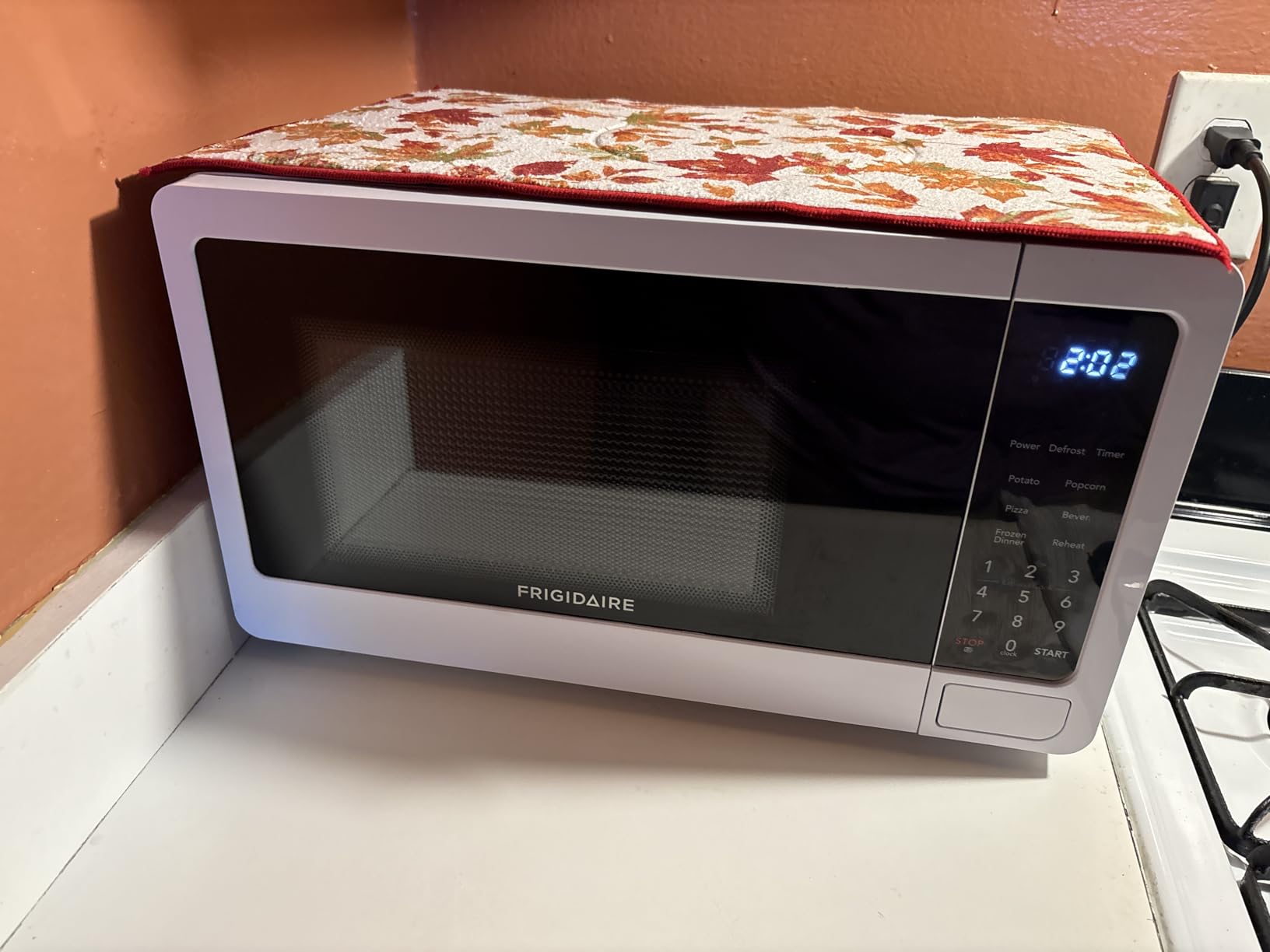 FRIGIDAIRE EMW733BLACKAMZ 0.7 Cu. Ft. Microwave, Black - Customer Photo 2