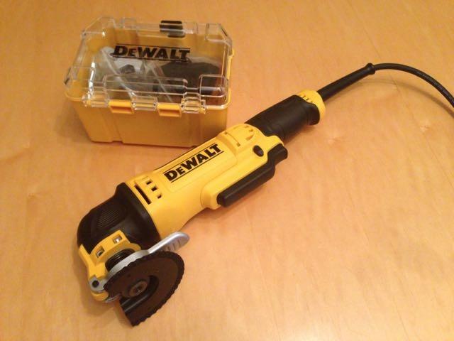 DEWALT Oscillating Tool, 3-Amp, Corded, Includes Wood Blades, Sandpaper and Tool Bag (DWE315K) - Customer Photo 2