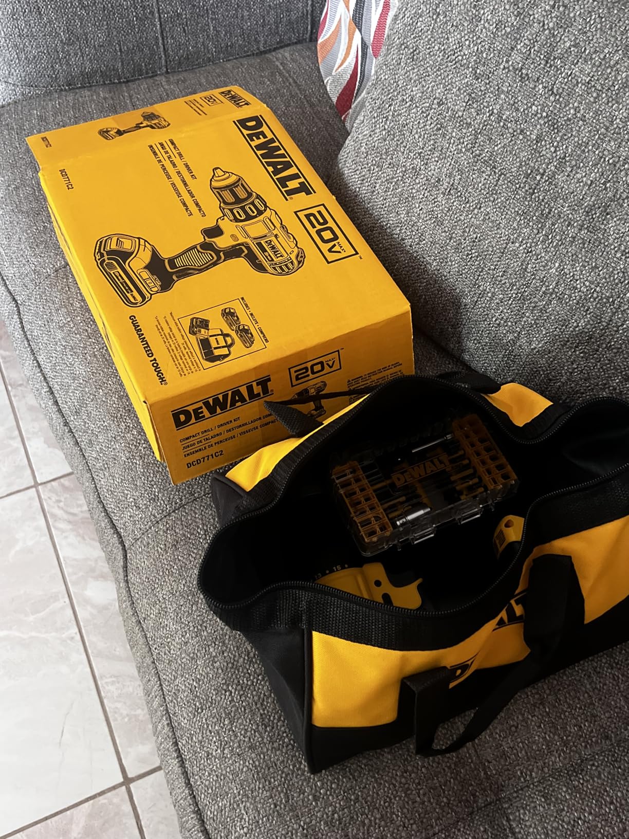 DEWALT 20V Max Cordless Drill Driver Set, 2 Speed, High Performance Motor, Includes 2 XR 1.3Ah Li-Ion Batteries, Charger and Contractor Bag (DCD771C2) - Customer Photo 2
