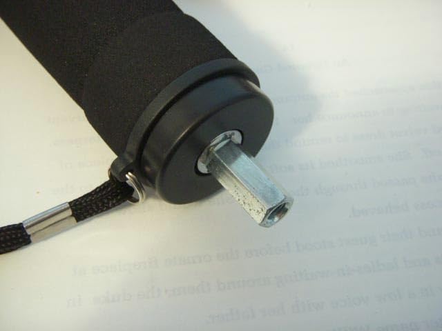 Amazon Basics 67-Inch Monopod, Black - Customer Photo 2