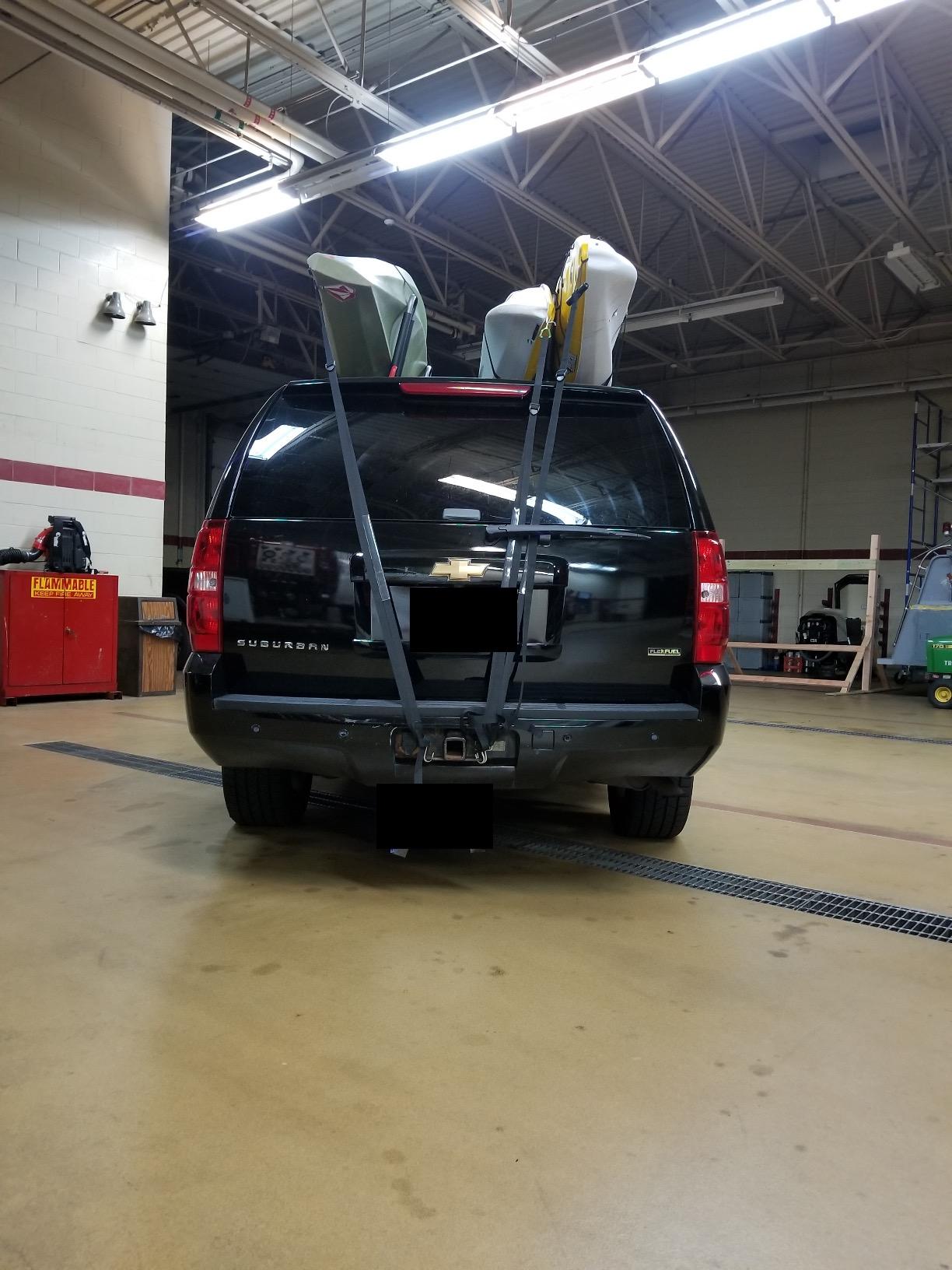 Yakima JayLow J-Cradle Rooftop Kayak Mount for 1 or 2 Kayaks – Car Roof Rack Carrier for Round, Square, Factory or Aerodynamic Crossbars, Holds 1 Boat Up to 80 Pounds or 2 Boats Up to 110 Pounds Total - Customer Photo 2