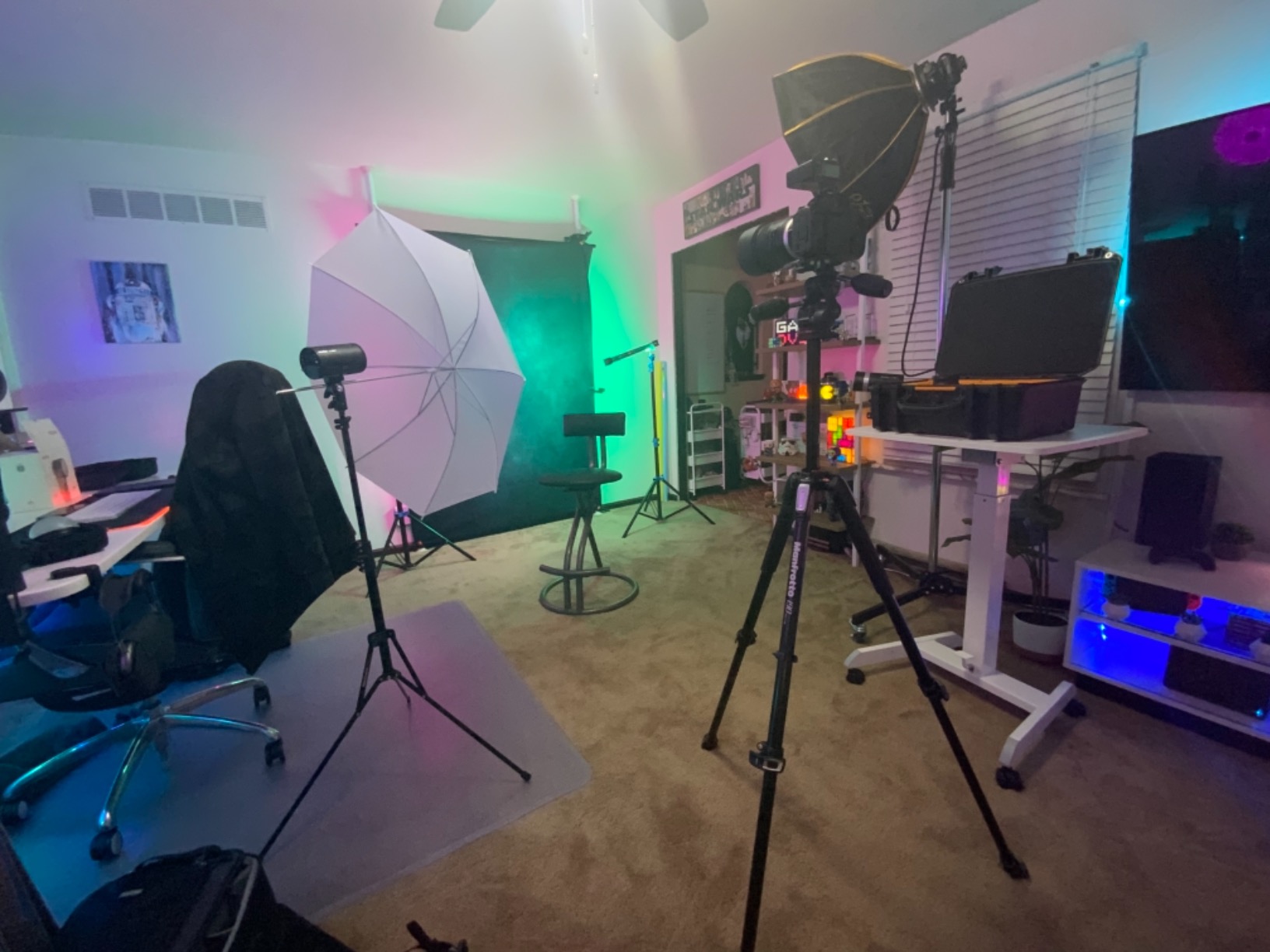 Manfrotto MT190XPRO4 Aluminum 4-Section Tripod, Black - Customer Photo 2