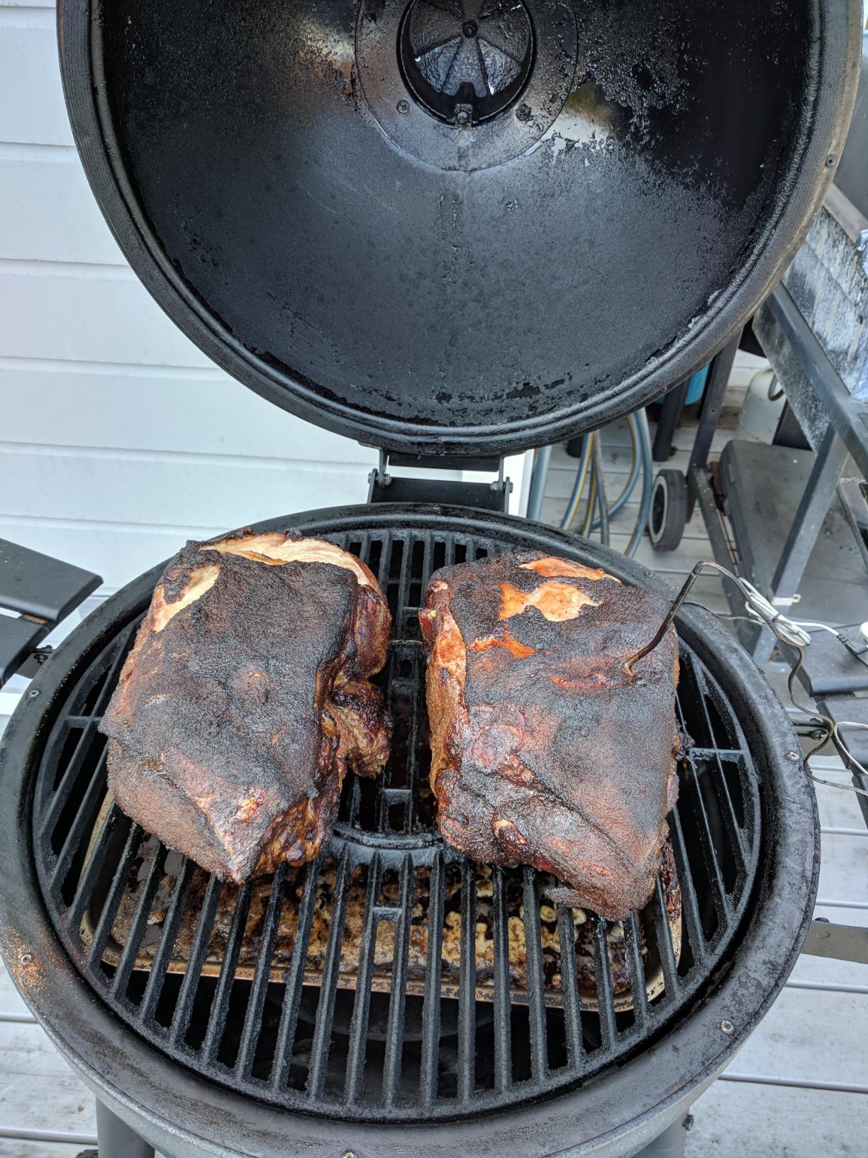 Char-Griller® AKORN® Kamado Charcoal Grill and Smoker with Cast Iron Grates, Warming Rack and Locking Lid with 445 Cooking Square Inches in Graphite, Model E16620 - Customer Photo 2