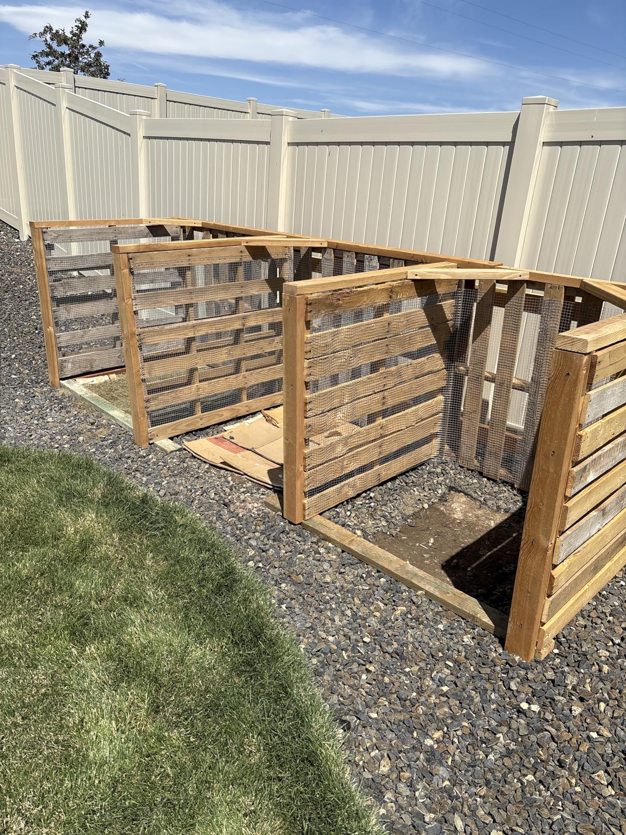 Arrow PT50 Oil-Free Pneumatic Staple Gun, Professional Heavy-Duty Stapler for Wood, Upholstery, Carpet, Wire Fencing, Fits 1/4