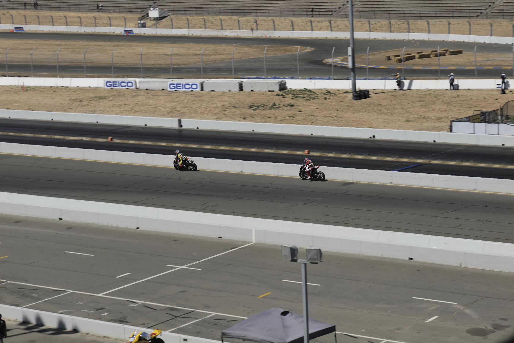 Panasonic LUMIX S1R Full Frame Mirrorless Camera with 47.3MP MOS High Resolution Sensor, 24-105mm F4 L-Mount S Series Lens, 4K HDR Video and 3.2 Panasonic LUMIX S1R Full Frame Mirrorless Camera with 47.3MP MOS High Resolution Sensor, 24-105mm F4 L-Mount S Series Lens, 4K HDR Video and 3.2