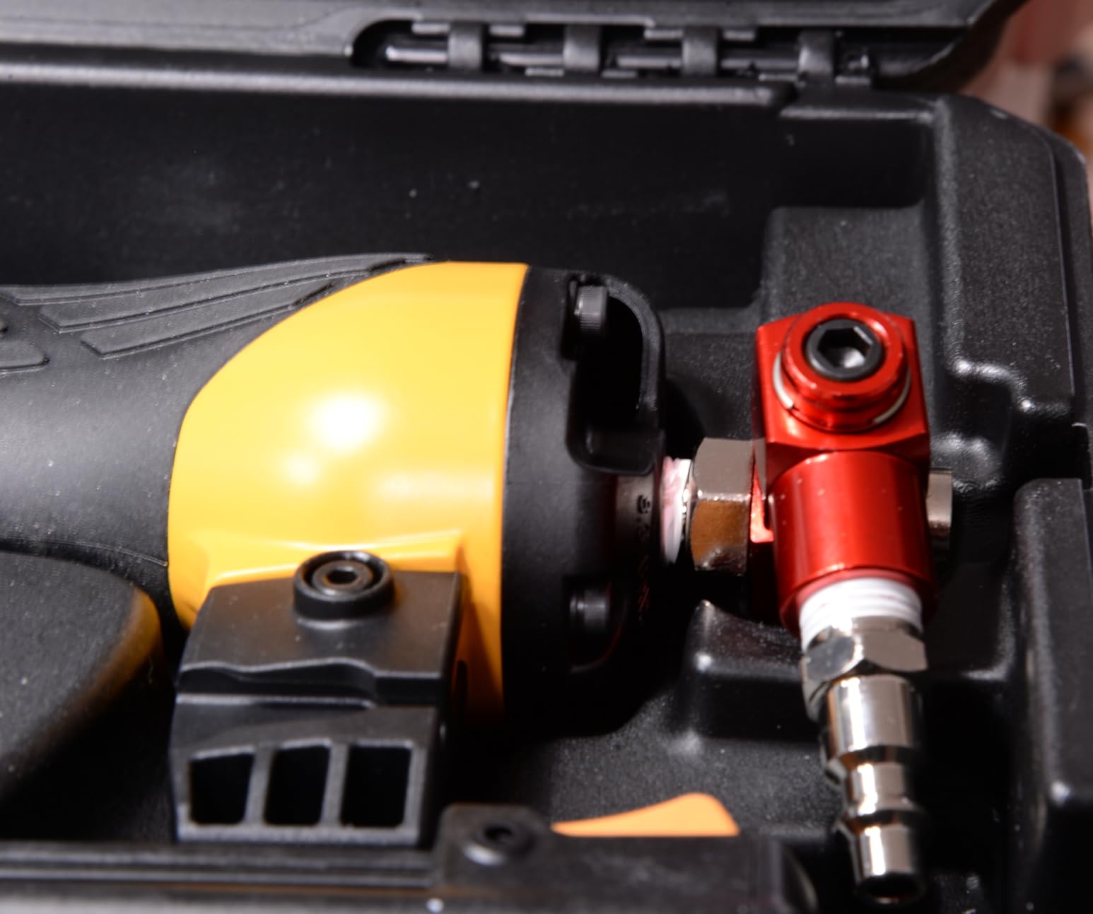 BOSTITCH Brad Nailer Kit, 18GA, Smart Point, Pneumatic (BTFP12233) Customer Review BOSTITCH Brad Nailer Kit, 18GA, Smart Point, Pneumatic (BTFP12233) - Customer Photo 2