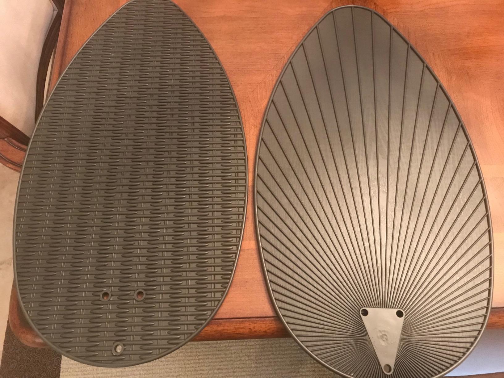 Honeywell Ceiling Fans Palm Island Tropical 52 Inch Ceiling Fan, Outdoor Ceiling Fan with Pull Chain, Dual Mount 5 Palm Leaf Blade Design, ETL Wet Rated, White (50200-01) Customer Review Honeywell Ceiling Fans Palm Island Tropical 52 Inch Ceiling Fan, Outdoor Ceiling Fan with Pull Chain, Dual Mount 5 Palm Leaf Blade Design, ETL Wet Rated, White (50200-01) - Customer Photo 1