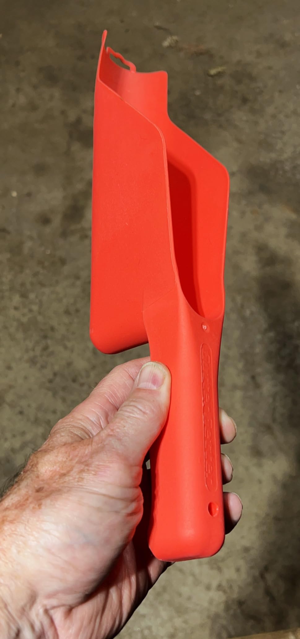 Amerimax Home Products 8300 Getter Gutter Scoop, Red Customer Review Amerimax Home Products 8300 Getter Gutter Scoop, Red - Customer Photo 2