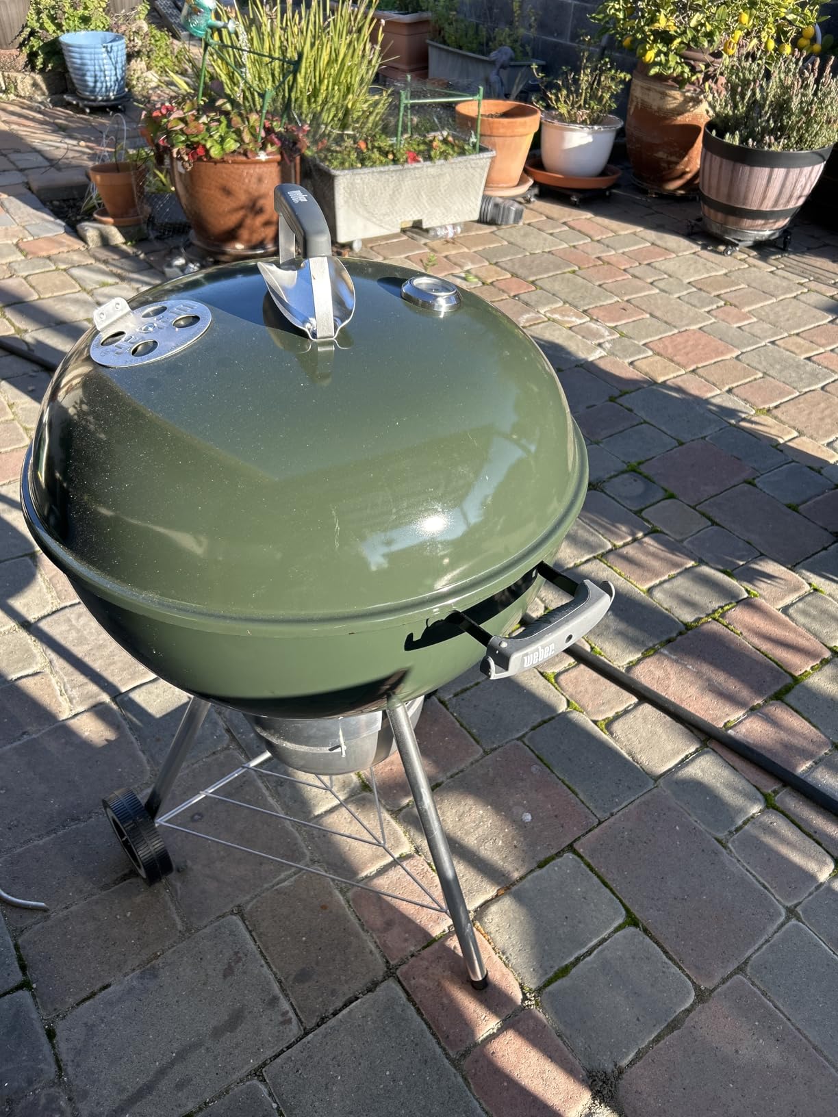 Weber Original Kettle Premium Charcoal Grill, 22-Inch, Black - Customer Photo 2