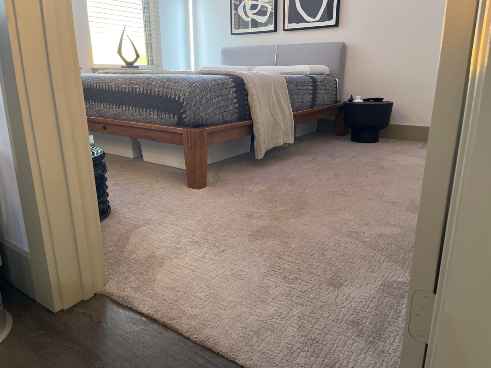 Utopia Bedding Quilted Fitted Mattress Pad, Queen Size, Elastic Fitted Mattress Topper Protector and Cover with Deep Pocket Stretches up to 16 Inches, Machine Washable (White) - Customer Photo 2