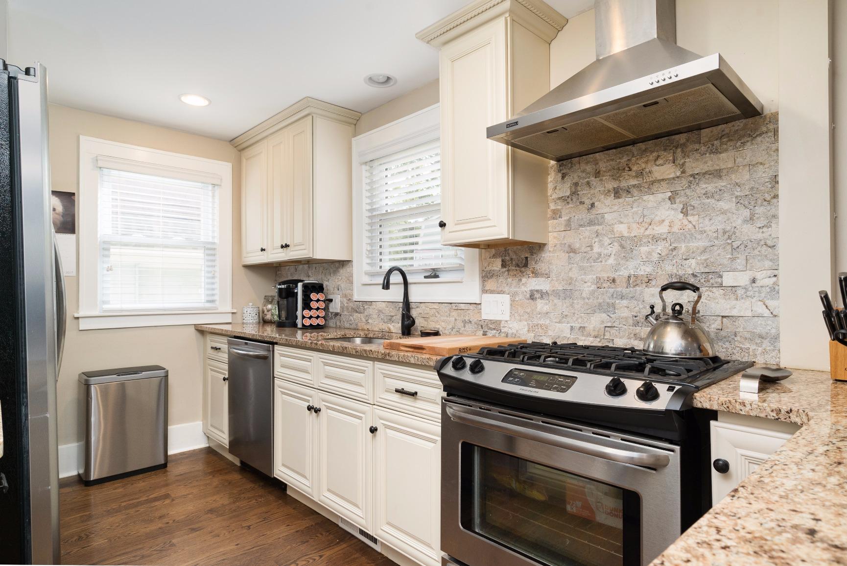 Sony 16-35mm Vario-Tessar T FE F4 ZA OSS E-Mount Lens Customer Review Sony 16-35mm Vario-Tessar T FE F4 ZA OSS E-Mount Lens - Customer Photo 2