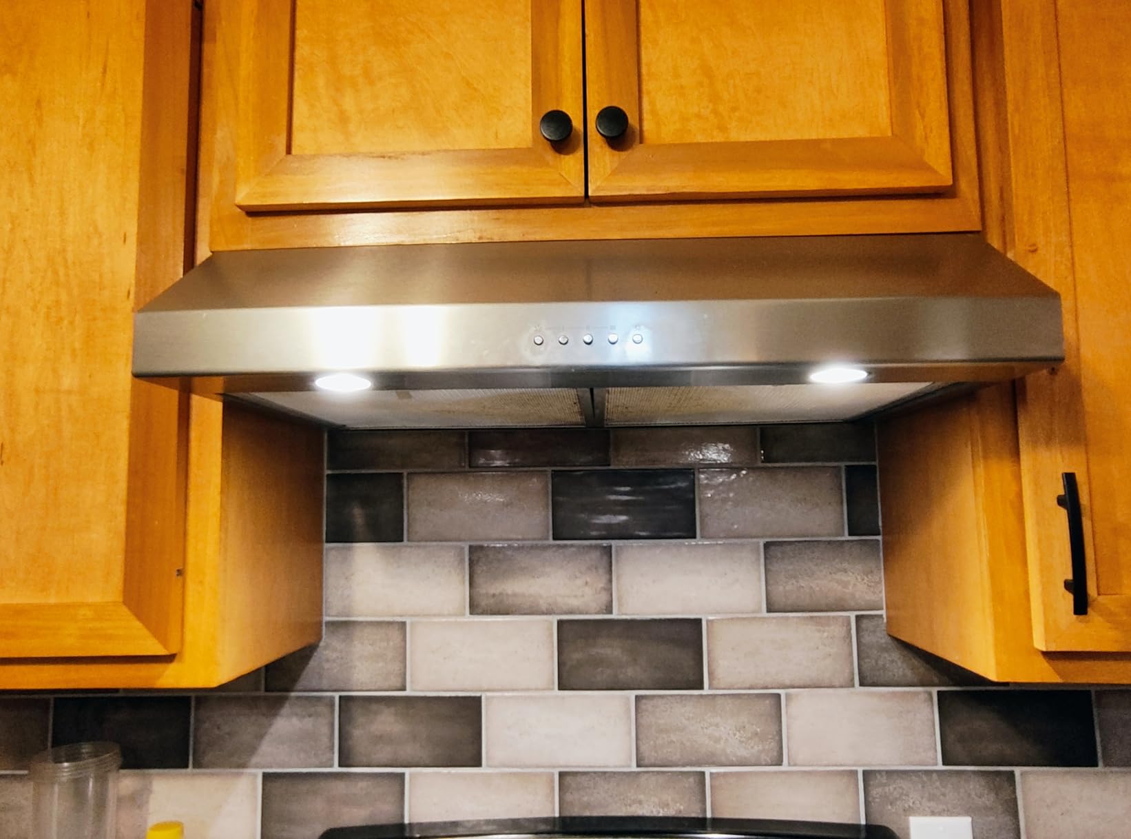 Broan-NuTone BCSQ130SS Three-Speed Glacier Under-Cabinet Range Hood with LED Lights ADA Capable, 1.5 Sones, 375 Max Blower CFM, 30-Inch, Stainless Steel - Customer Photo 2
