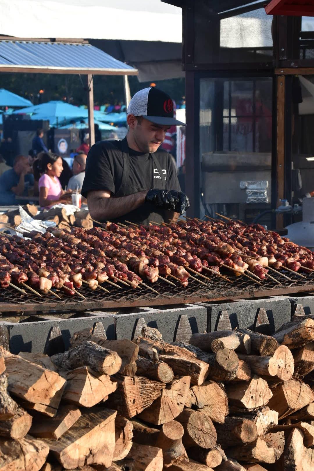 Sigma 886306 18-300mm F3.5-6.3 Contemporary DC Macro OS HSM Lens for Nikon, Black Customer Review Sigma 886306 18-300mm F3.5-6.3 Contemporary DC Macro OS HSM Lens for Nikon, Black - Customer Photo 2