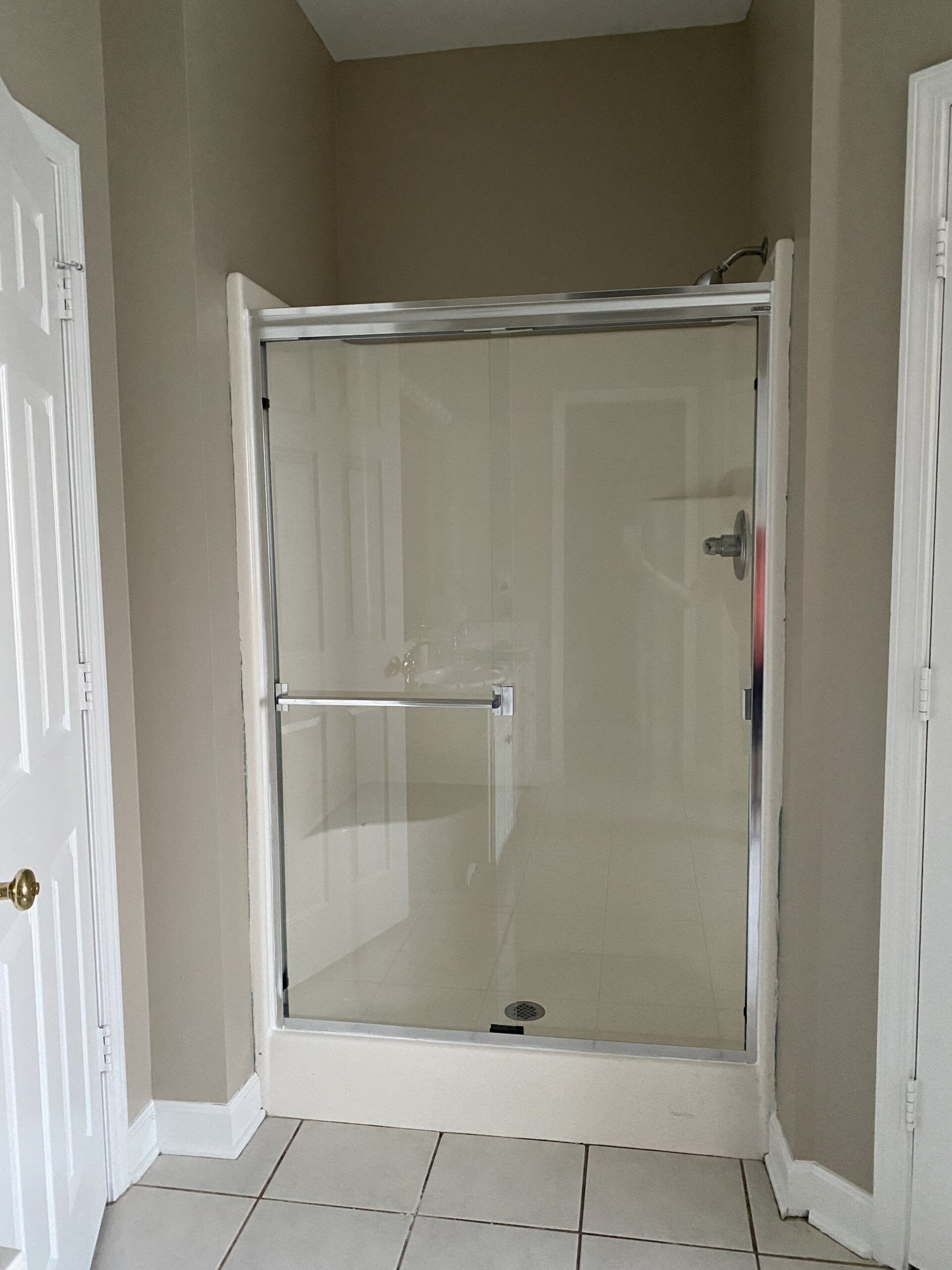 Basco Classic Semi-Frameless Sliding Shower Door, Fits 40-44 in. W x 65 in. H, 3/16 in. Clear Tempered Glass, Oil Rubbed Bronze - Customer Photo 2