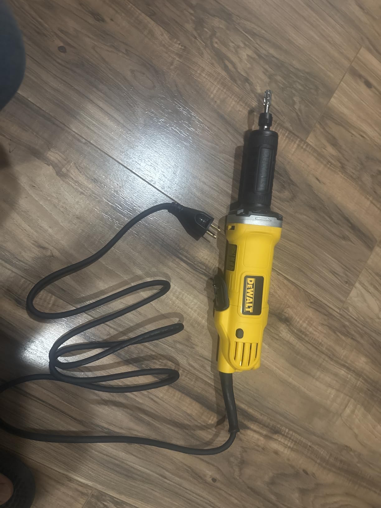 DEWALT Die Grinder, Corded, 1-1/2-Inch, 4.2-Amp, 25,000 RPM, AC/DC Capacity (DWE4887) Customer Review DEWALT Die Grinder, Corded, 1-1/2-Inch, 4.2-Amp, 25,000 RPM, AC/DC Capacity (DWE4887) - Customer Photo 1