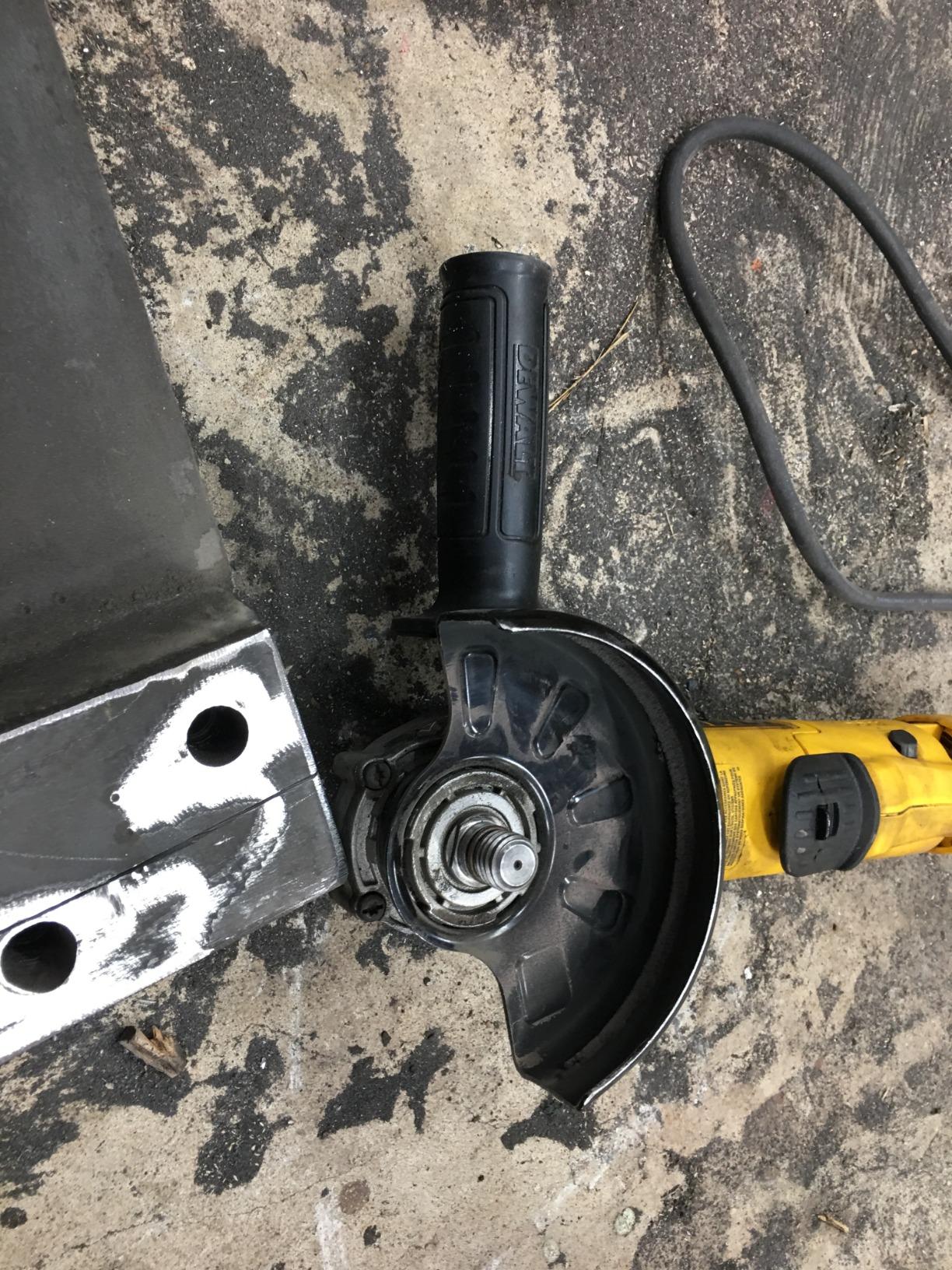 DEWALT Angle Grinder, 4.5 Inch, 11 Amp, 11,000 rpm, With Paddle Switch, Ergonomic Compact Design Grinder Tool (DWE402) Customer Review DEWALT Angle Grinder, 4.5 Inch, 11 Amp, 11,000 rpm, With Paddle Switch, Ergonomic Compact Design Grinder Tool (DWE402) - Customer Photo 4