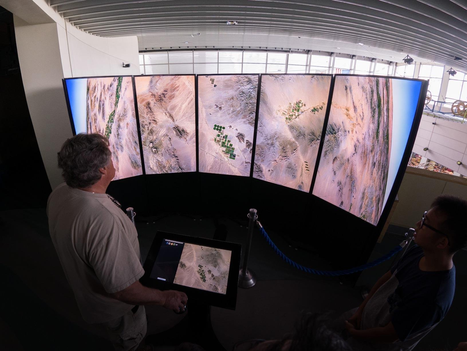 Olympus M.Zuiko Digital ED 8mm F1.8 FISHEYE PRO for Micro Four Thirds System Camera - Customer Photo 2