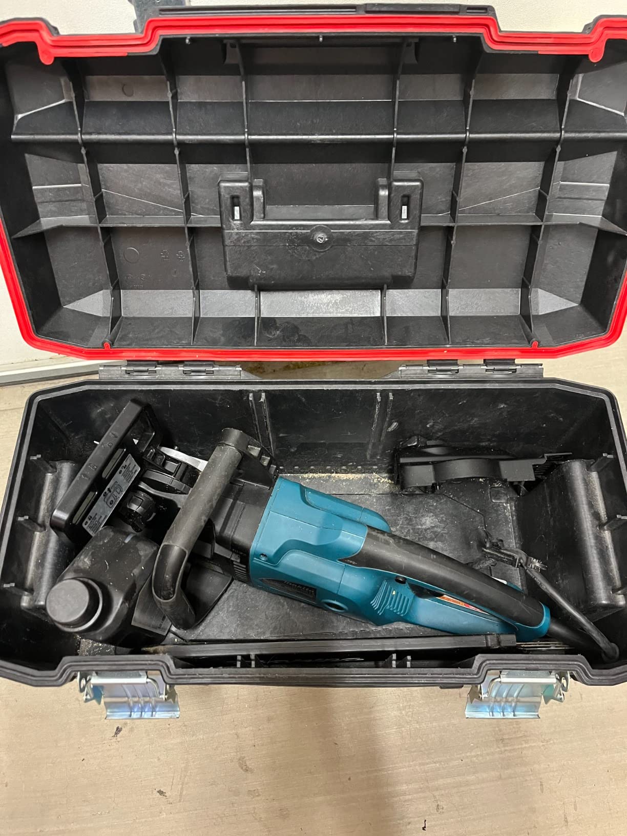 Makita UC4051A Chain Saw, Electric, 16 in. Bar - Sliver - Customer Photo 2