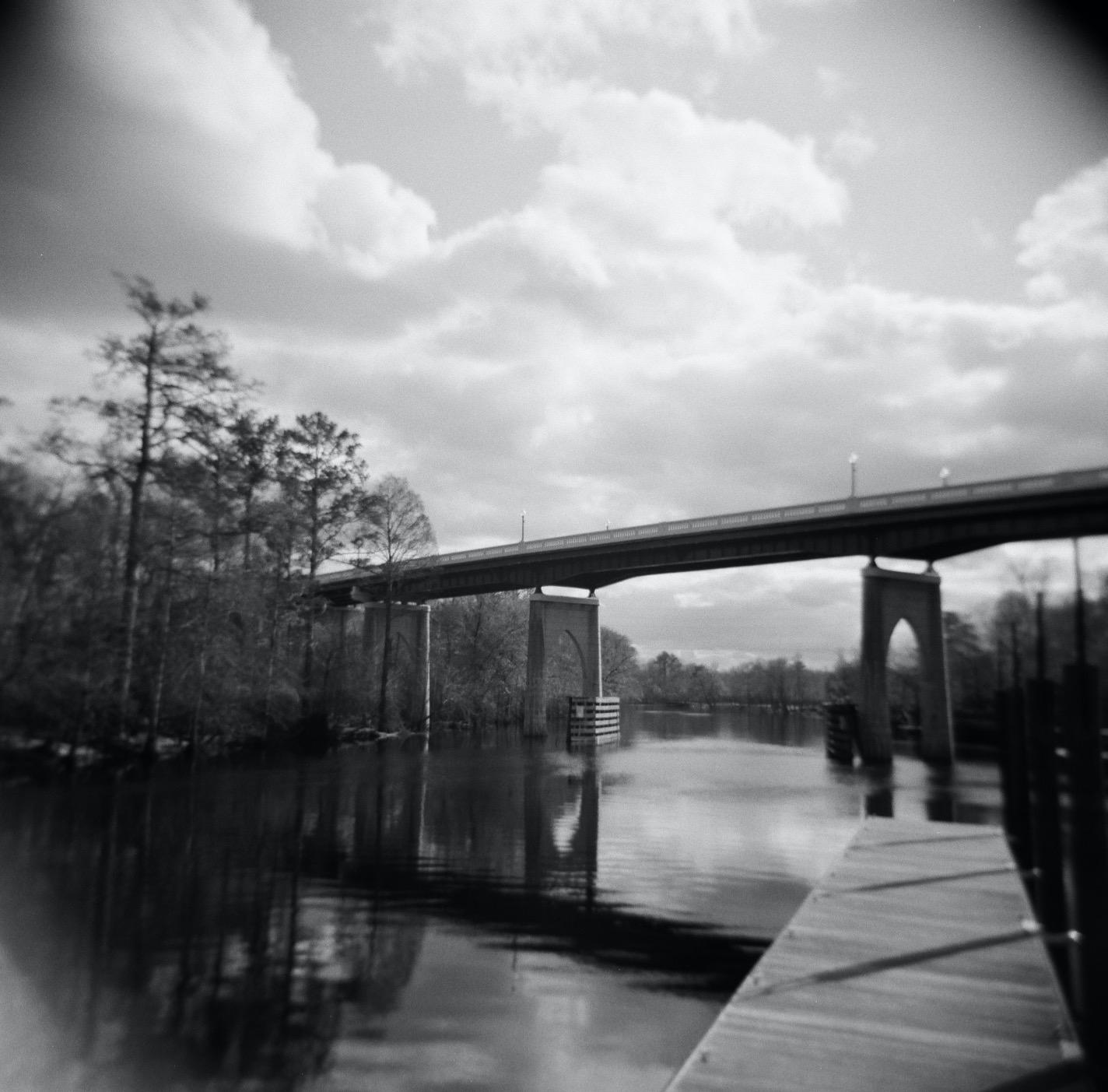 Holga 120N Medium Format Film Camera (Black) with Ilford HP5 Plus Black and White Negative Film 120mm Single Roll - Customer Photo 1